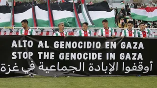 La U se enredó con Palestino en La Cisterna, pero sigue como líder exclusivo