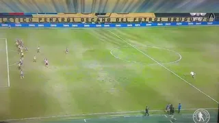 ¡Se pasó! Arquero le marcó un golazo desde la mitad de la cancha a Peñarol