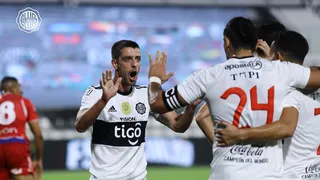 Olimpia goleó a Nacional y sigue en la pelea por el título en Paraguay