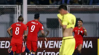 Dos de Pinilla, dos de Vidal: Los goles de Chile ante Venezuela