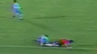 En el cumpleaños de Luis Chavarría recordamos su “celebre” patada a Enzo Francescoli