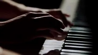Tocando el piano: Así presentó Manchester United a Alexis Sánchez