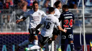 Colo Colo aumentó su paternidad con inapelable triunfo ante la U y se consolidó en el liderato