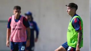 Fichaje oficial: Promesa de la U sorprende y da el salto al extranjero