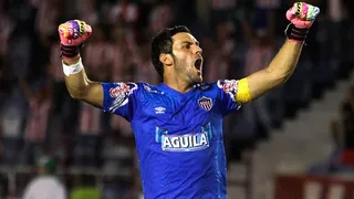 Prensa uruguaya asegura que la UC quiere al portero Sebastián Viera