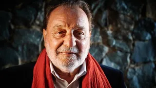 La relación de Patricio Manns con el fútbol: Estuvo a punto de ser arquero profesional de la U