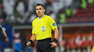 VIDEO | Solo tardó 7 segundos: El polémico penal que Cristián Garay anuló en Arabia y que dio la vuelta al mundo
