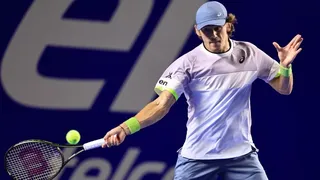 Alex De Miñaur venció a un acalambrado Holger Rune y pasó a la final del ATP de Acapulco