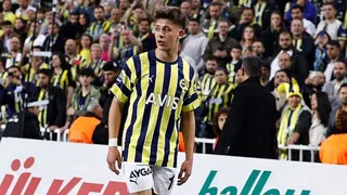 Talentoso futbolista turco Arda Güler fichará por Real Madrid, según su padre