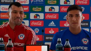 La conferencia de Gary Medel y Marcelino Núñez en Barcelona