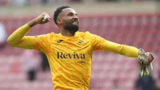 Desde Inglaterra: Aparece una nueva opción para el arco de Colo Colo