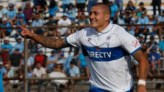 Nicolás Castillo llegó a La Cisterna para acompañar a la UC ante Palestino