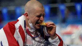 Adam Peaty revalidó el oro conseguido en Río en los 100 metros pecho de Tokio 2020