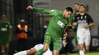 Enzo Roco cometió un penal en eliminación de Elche en Copa del Rey ante equipo de Tercera División