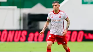 El motivo por el que Charles Aránguiz no podría llegar a Universidad de Chile