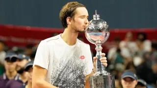 Daniil Medvedev derrotó a Kei Nishikori y se quedó con el título en el ATP de Tokio