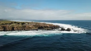 Mundial de Surf Femenino se la juega por una final limpia en Punta de Lobos