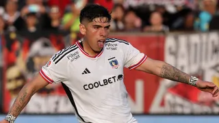 Stöhwing descartó salida de Carlos Palacios a Boca Juniors