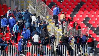 Otra vez lo mismo: Hinchas de la U protagonizaron incidentes en el Fiscal de Talca