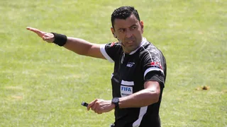 Roberto Tobar arbitrará el duelo entre la UC y Colo Colo por la Supercopa