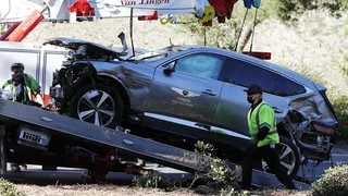 Medio reveló imágenes de Tiger Woods conduciendo minutos antes de su accidente
