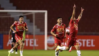 Víctor Méndez y Patricio Rubio ilusionaron a U. Española con sus descuentos ante I. de Valle