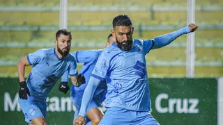 Ronnie Fernández marcó un doblete en goleada de Bolívar a Independiente Petrolero