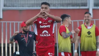 Nicolás Guerra definió junto al palo para adelantar a Ñublense contra Curicó Unido