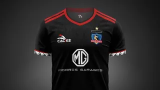 Jaime Valdés ilusionó a hinchas de Colo Colo con camiseta diseñada por la marca CAC1KE