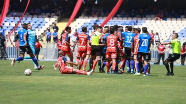 La expulsión de Gonzalo Montes por agresión a Marcelo Díaz en el duelo de Huachipato y la U
