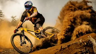 “Del Cerro al Barrio” busca 12 ganadores para un Bikecamp con ganador de Valparaíso Cerro Abajo