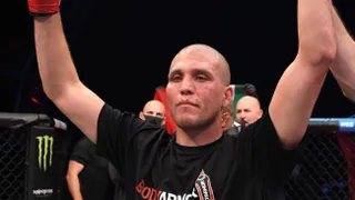 Brian Ortega se impuso a The Korean Zombie en la pelea estelar del UFC Fight Island 6