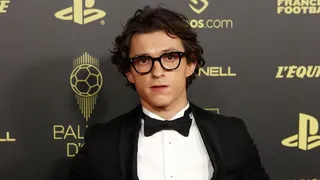 Periodista no reconoció a Tom Holland ni Zendaya en la gala del Balón de Oro: “Tiene cara de Harry Potter”