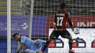Felipe Flores aprovechó un penal y estrechó la distancia entre Antofagasta y la UC