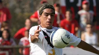 Los equipos que defendió Esteban Paredes durante su legendaria carrera