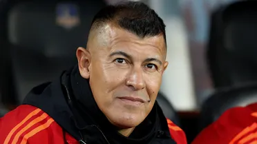 Almirón puso paños fríos pese a derrota de Colo Colo: “Este equipo no tiene techo, pero debemos mejorar aspectos”