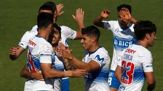 Universidad Católica recuperó el liderato exclusivo del Campeonato Nacional tras golear a Palestino