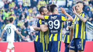 Mauricio Isla sumó otra buena actuación en el triunfo de Fenerbahce en Turquía