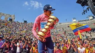 La emoción de Richard Carapaz al consagrarse campeón en la 102° edición del Giro de Italia