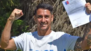 Fernando Zampedri ya tiene su pasaporte y puede jugar por La Roja