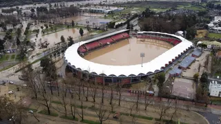 Así luce el Estadio Fiscal de Talca luego de quedar inundado por el frente de mal tiempo