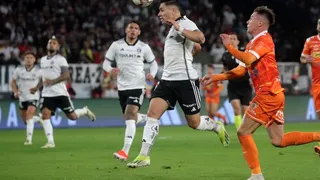 Los cambios que prepara Almirón en Colo Colo para enfrentar a la UC