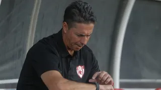 Copiapó cesó al técnico Héctor Almandoz y anunció a Ivo Basay como su reemplazante