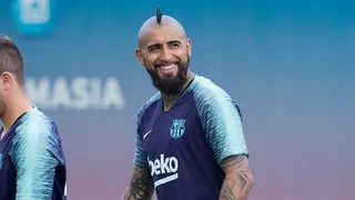 La “felicidad” de Arturo Vidal tras hacer fútbol con sus compañeros