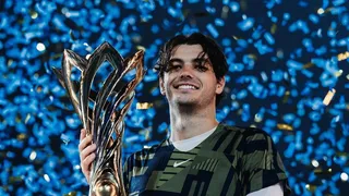 Fritz batió a Medvedev en exhibición en Arabia Saudita y ganó premio de un millón de dólares