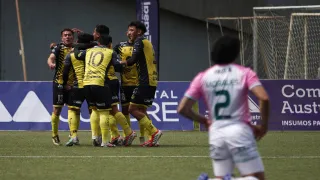 ¡Hay nuevo líder en la B! San Luis vence a Puerto Montt y desplaza a Cobreloa – Resumen y goles