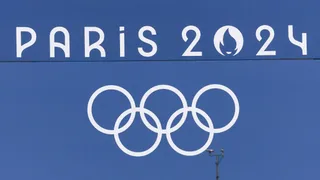 “Se sirve carne cruda”: París 2024 sufre con los problemas de la comida para los atletas