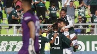 Santiago Wanderers derrotó en los descuentos a Magallanes y se aferró al liderato de la Primera B
