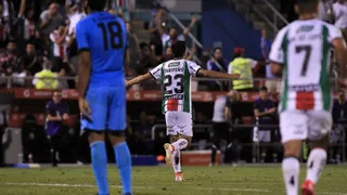 Renato Tarifeño selló la categórica victoria de Palestino sobre Cerro Largo