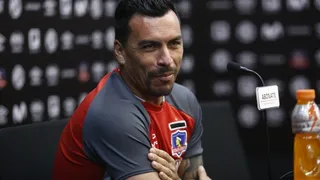 Esteban Paredes: Tenemos que preocuparnos de nuestro equipo y de pelear arriba